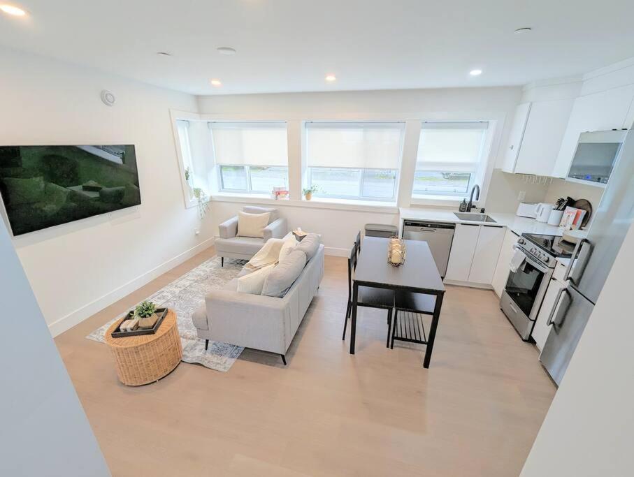 Centrally Located, Modern, 2 Bedroom Home Vancouver Exteriér fotografie