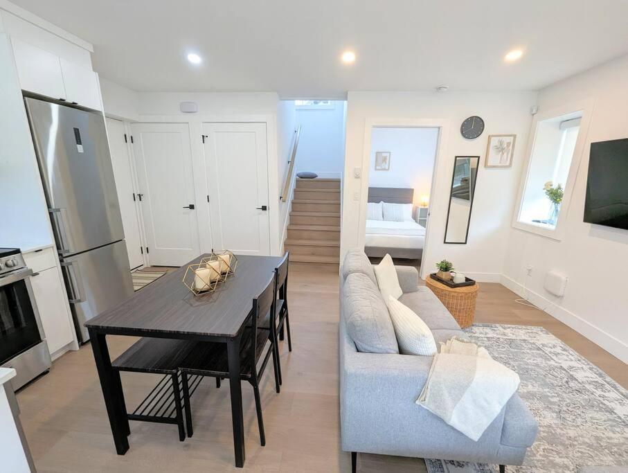 Centrally Located, Modern, 2 Bedroom Home Vancouver Exteriér fotografie